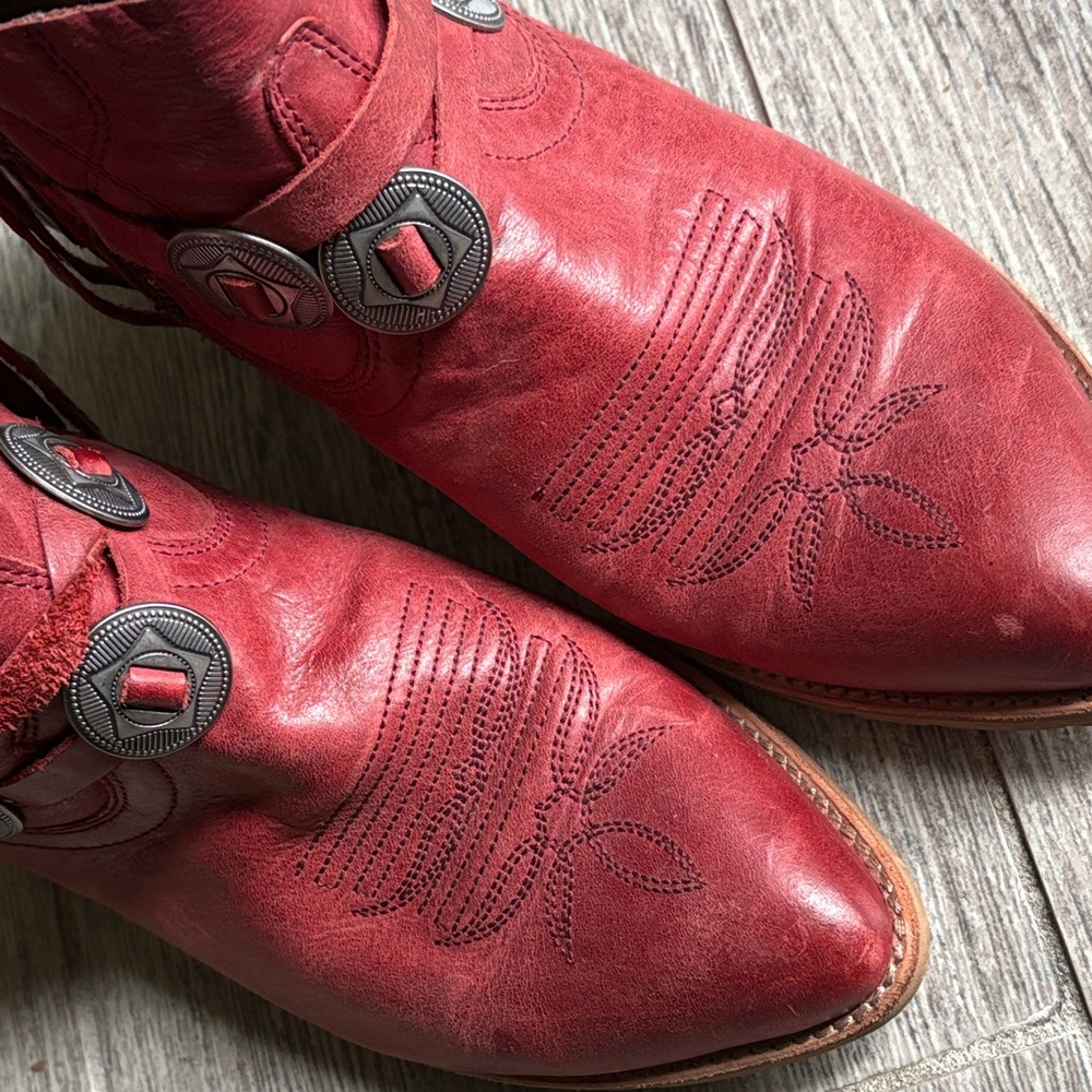 Dolce Vita Red Leather Pointed Ankle Boots with Decorative Buttons - Picture 8 of 12